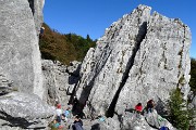 In Cornagera (1311 m) ad anello sui sentieri ‘Cornagera’ e ‘Vetta’ il 16 ottobre 2016 - FOTOGALLERY